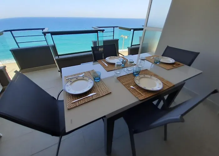 Daire Vistas Mar Primera Linea Playa